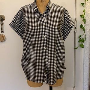 🐝Boxy Uniqlo Button Up